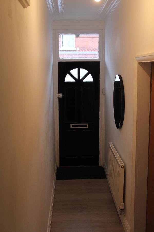 Beautiful, Spacious, Old Trafford Home Манчестер Екстер'єр фото