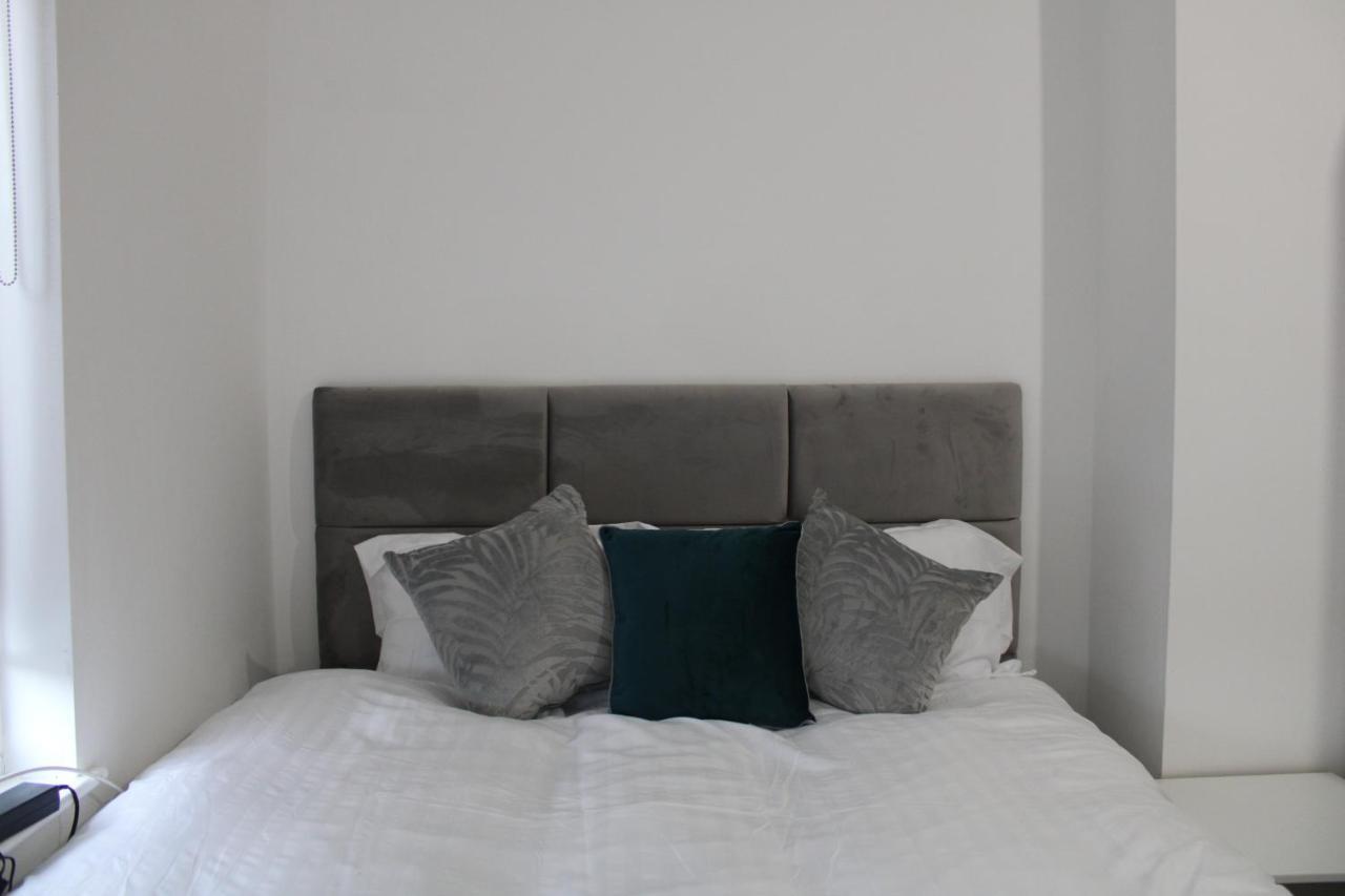 Beautiful, Spacious, Old Trafford Home Манчестер Екстер'єр фото