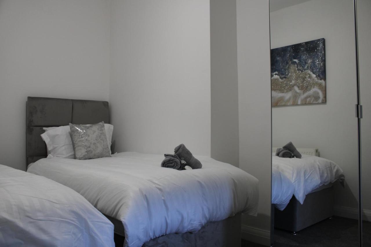 Beautiful, Spacious, Old Trafford Home Манчестер Екстер'єр фото