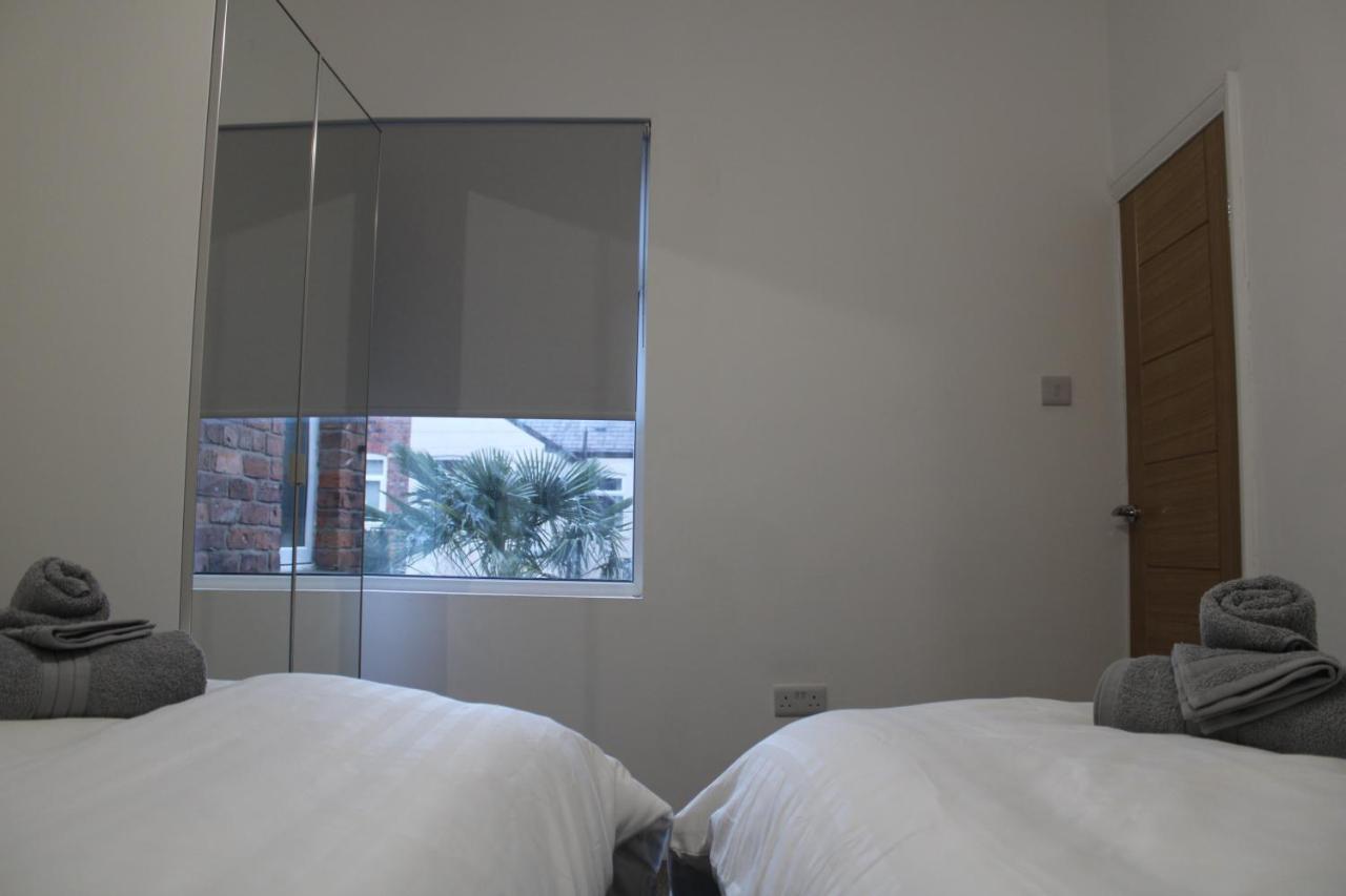 Beautiful, Spacious, Old Trafford Home Манчестер Екстер'єр фото
