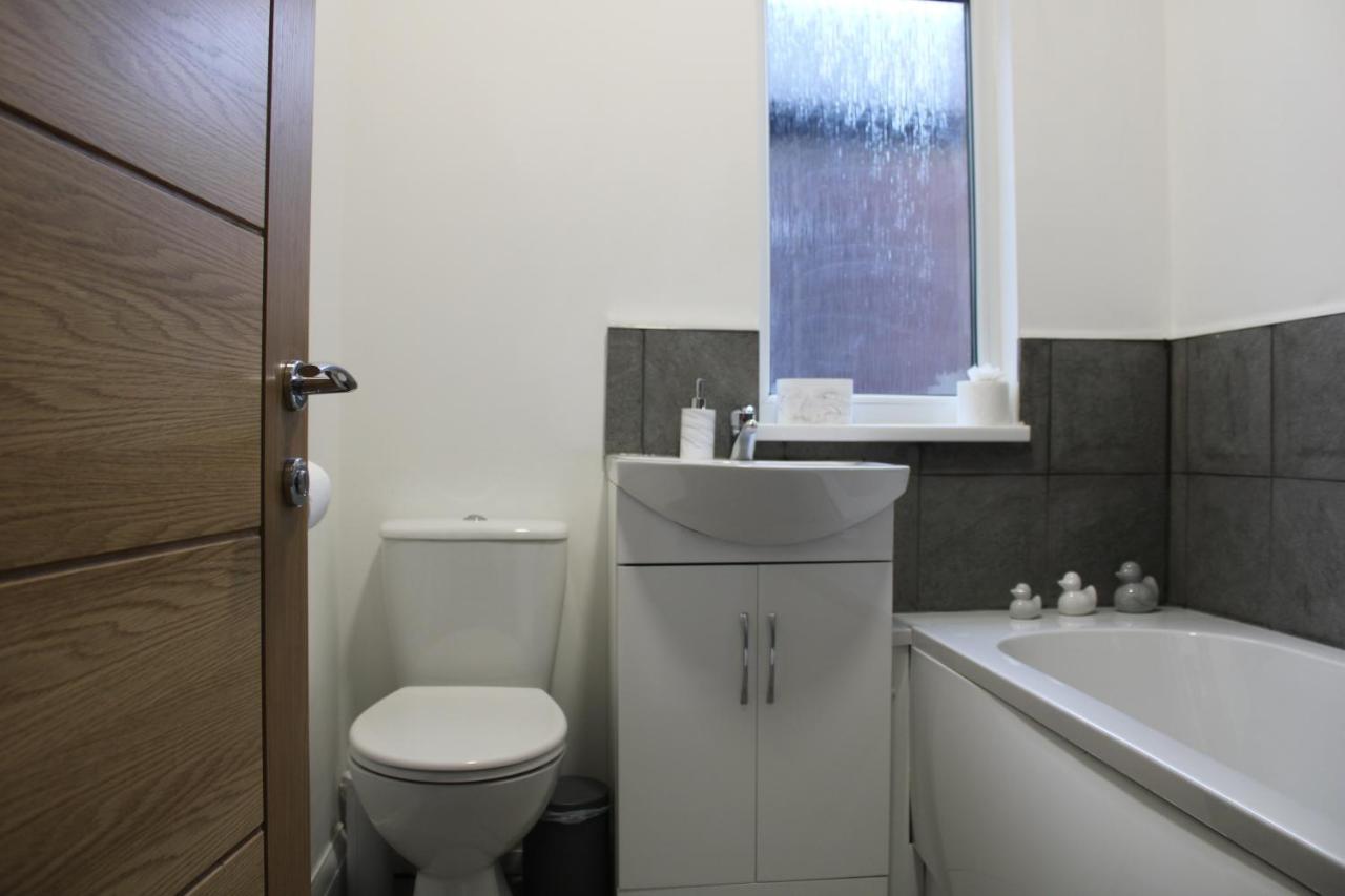 Beautiful, Spacious, Old Trafford Home Манчестер Екстер'єр фото